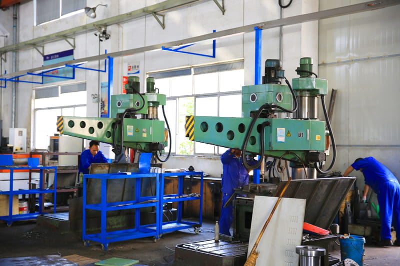 How does the Rubber Vulcanizing Machine Work?