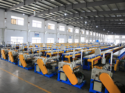Rubber extruder