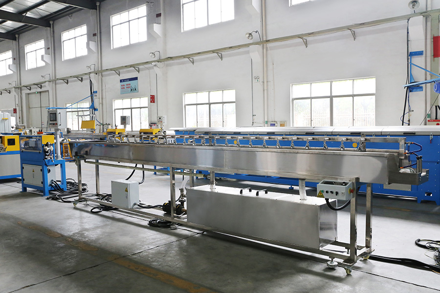 The Composition of a Rubber Extruder Machine