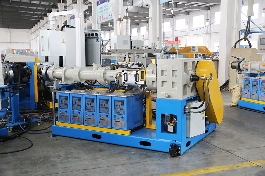 Rubber Extruder Machines: Efficiency and Precision in Rubber Processing